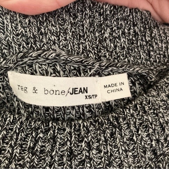 Rag & Bone Women’s Dana Cold Shoulder knit sweater size XS (fits like a small) - Picture 10 of 11
